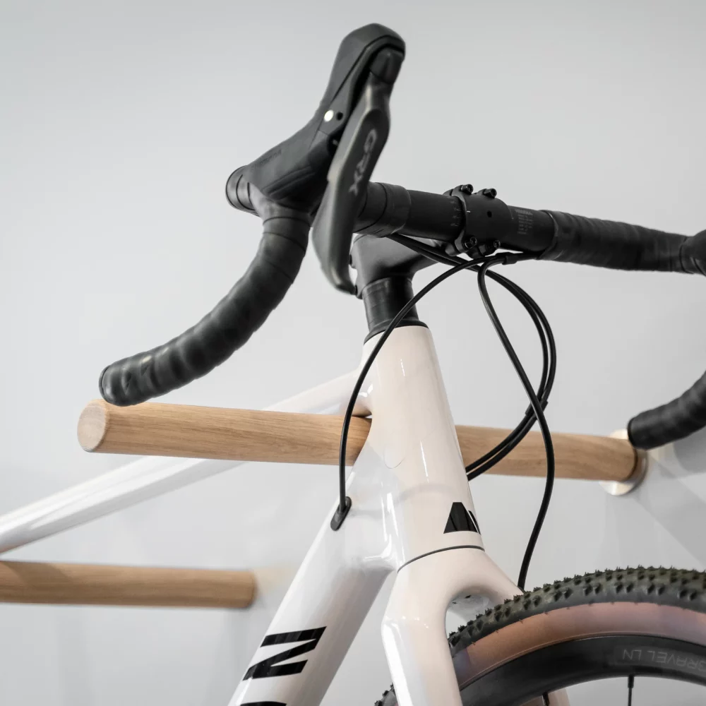 Bike Rack: Minimalistyczny Wieszak Rowerowy